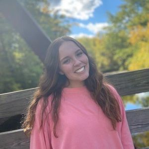 Meet your Posher, Brooke